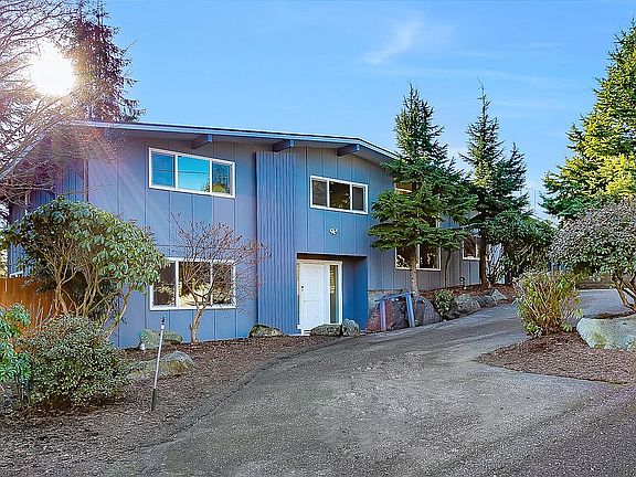 2nd image of 16590 Country Club Dr