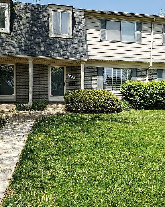 1st image of 26316 Franklin Pointe Dr #1
