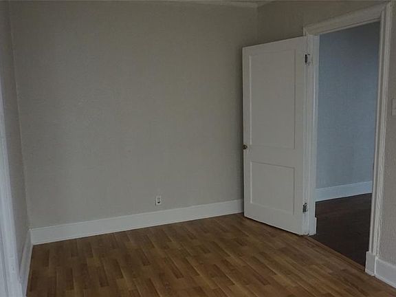 4th image of 4226 Wycliff Ave