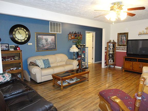 3rd image of 1202 S Henderson St