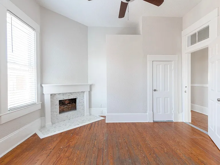 1016 E Anderson St — Photo 33