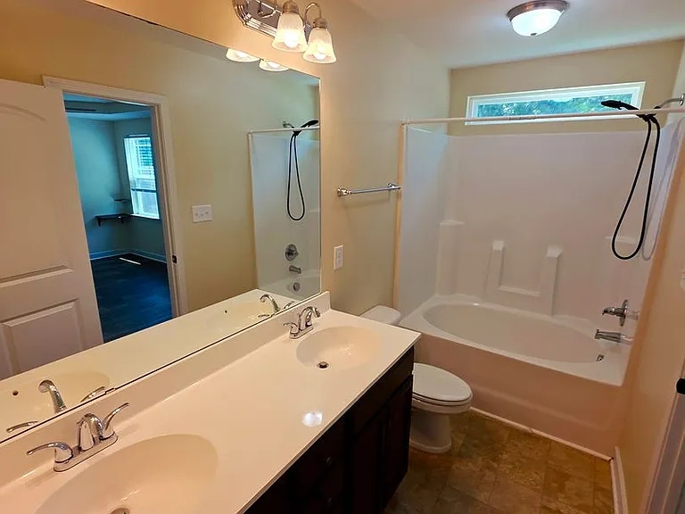 222 Rowland Dr — Photo 13