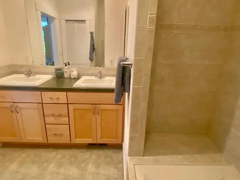 10532 Palatine Ave N #A — Photo 9