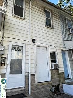 1st image of 610 N 2nd St