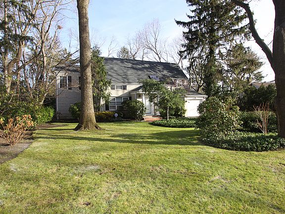 2nd image of 58 Circle Ln