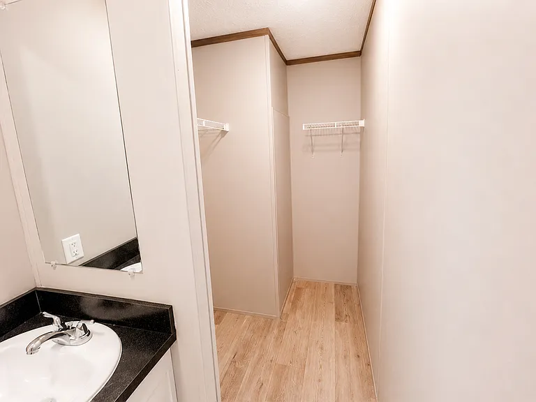 Silverstone Manufactured Home Community — Photo 20