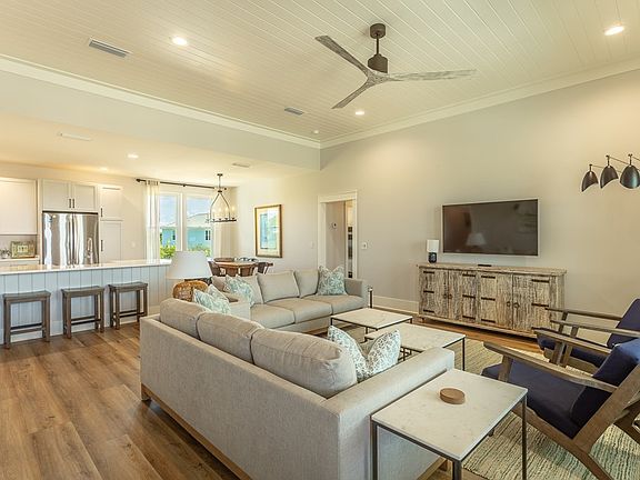4th image of 549 W Gulf Beach Dr