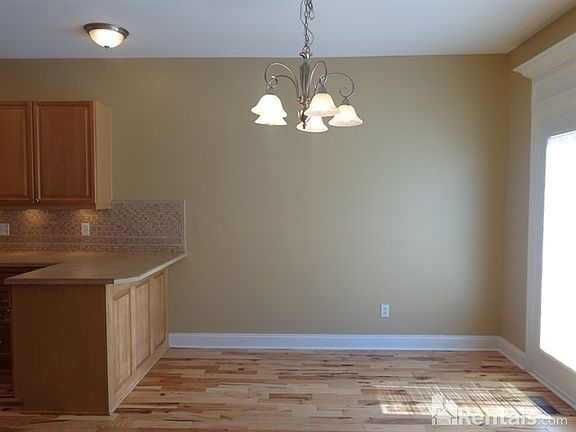 4th image of 3025 Shady Glen Cir