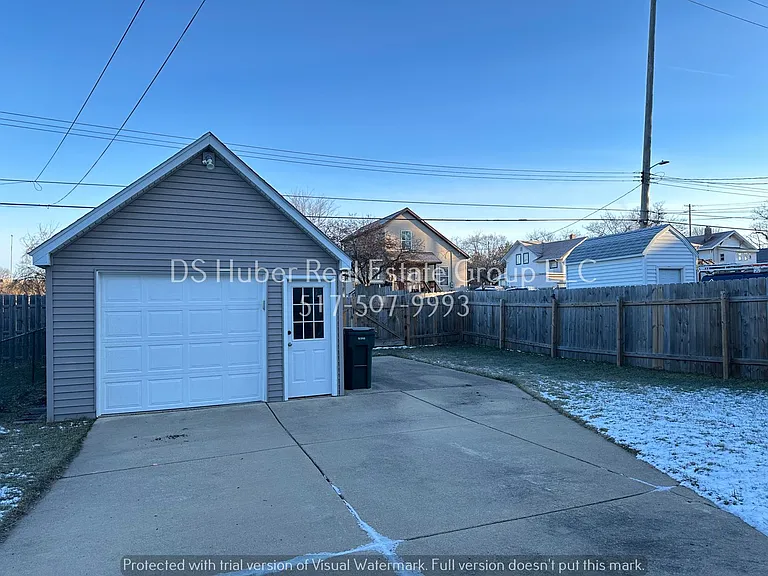 1027 Climax St — Photo 18