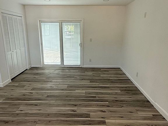4th image of 10214 Omelveny Ave #10214