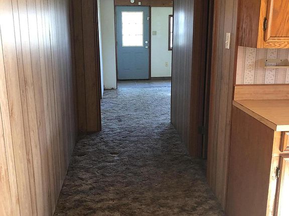 5th image of 152 Boggs St