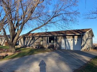 206 S King St, Dimock, SD 57331