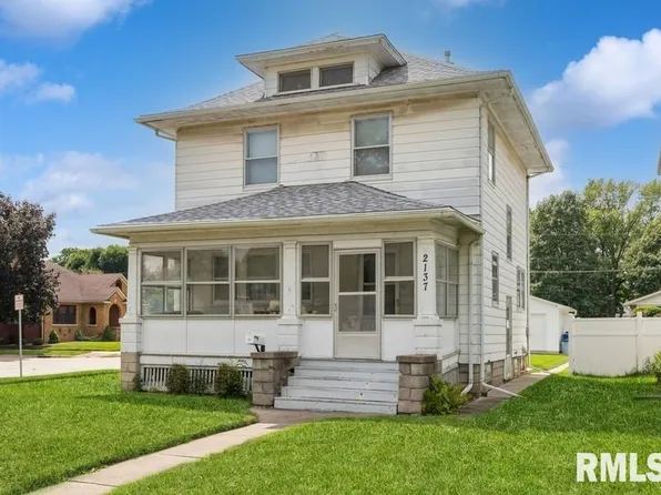 2137 14th St, Moline, IL 61265