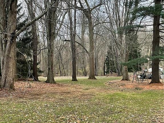 3rd image of 37810 Milann Dr