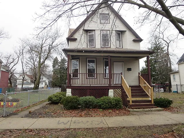 948 N Lockwood Ave photo 1
