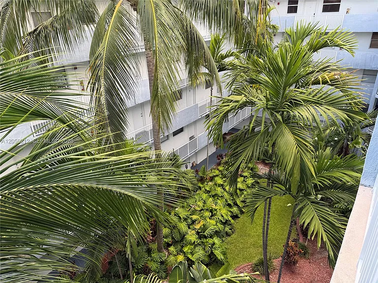 1801 S Treasure Dr #510 — Photo 18