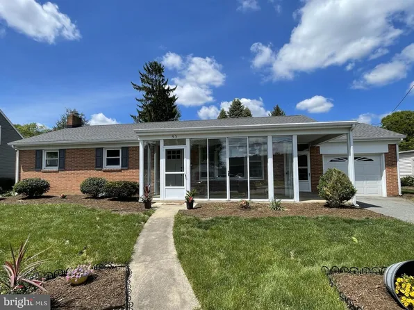 53 Brenner St, Millersville, PA 17551