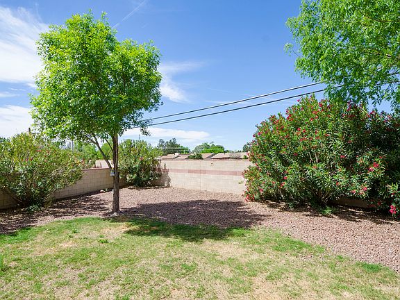 4th image of 2026 Corn Dr