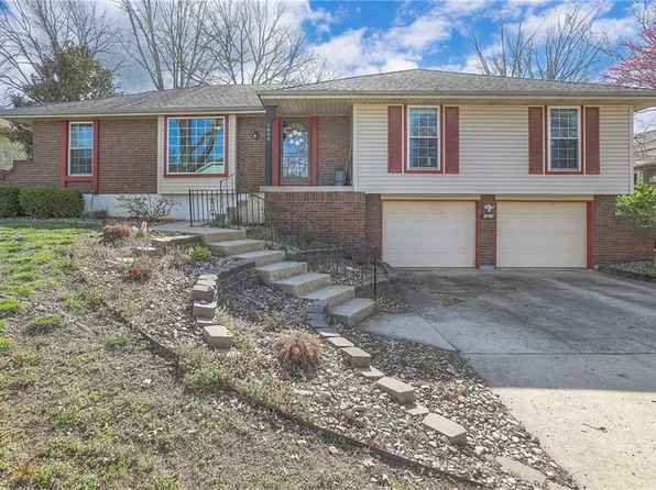 1604 SW 14th St, Blue Springs, MO 64015