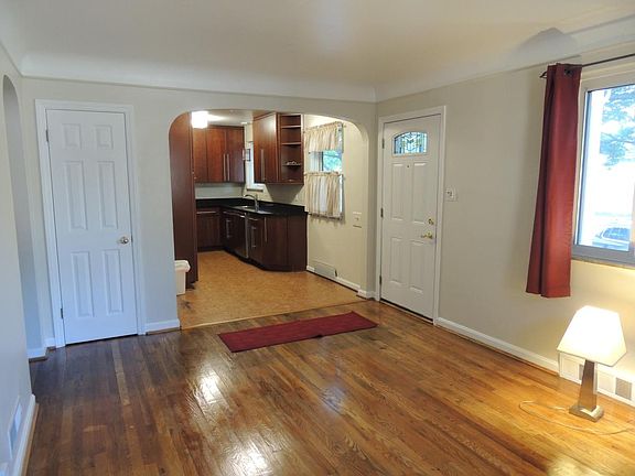 Living room to Kitchen