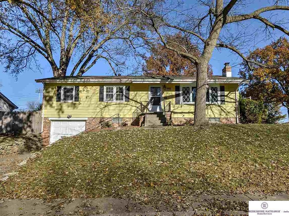 1st image of 904 Lemay Dr