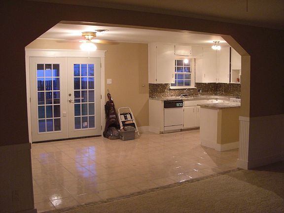 4th image of 1400 Glenwood Dr