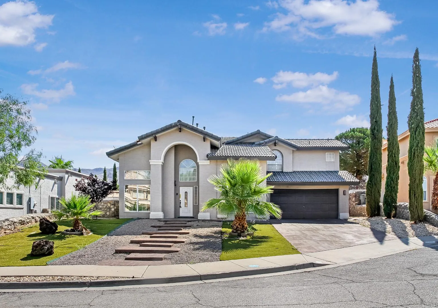 908 Los Pinos Way — Photo 1