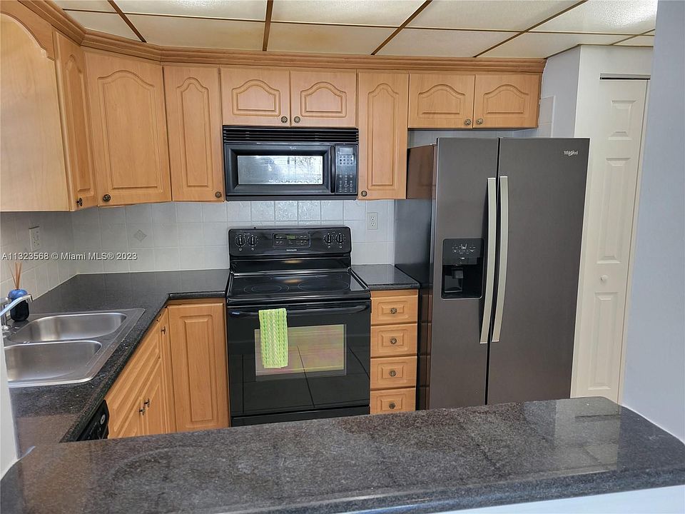 1st image of 4270 NW 89th Ave APT 201