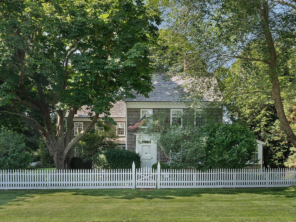 1st image of 700 Hedges Ln