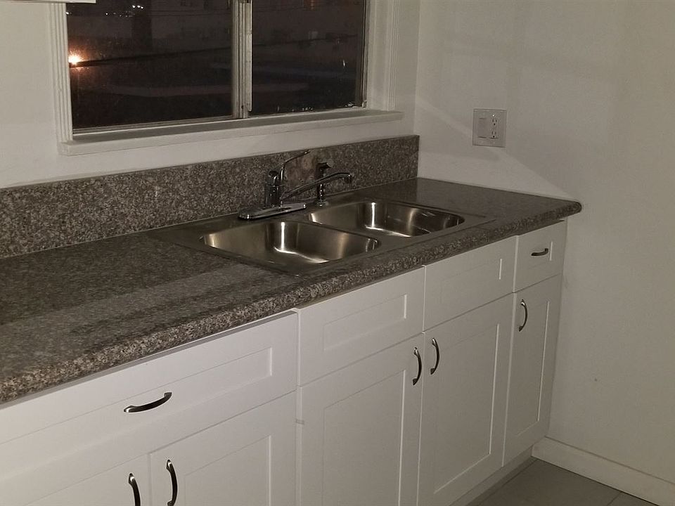 Chadron #4 kitchen pic