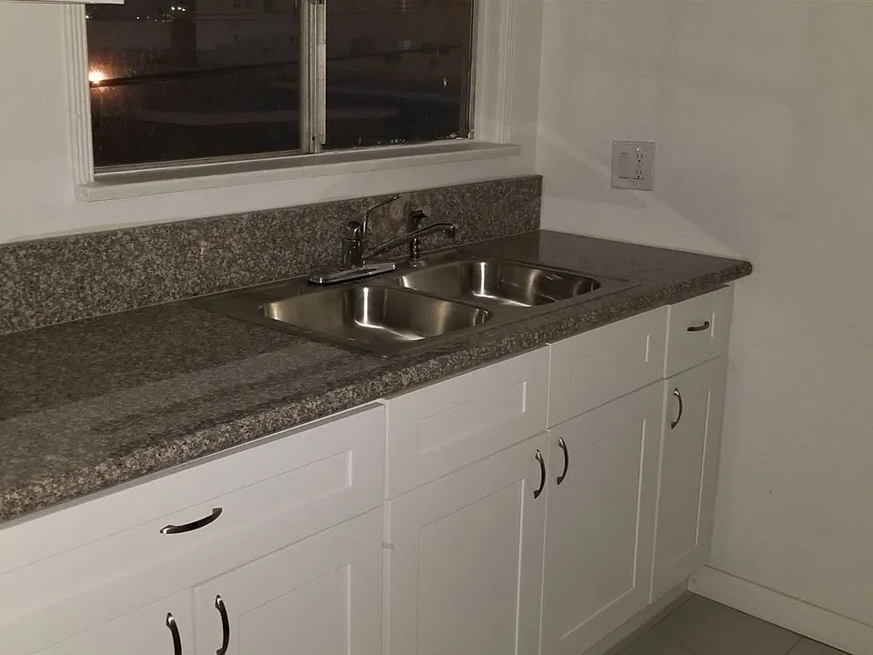 Chadron #4 kitchen pic