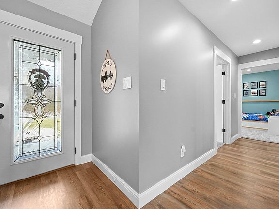 4th image of 305 Bramblewood Dr