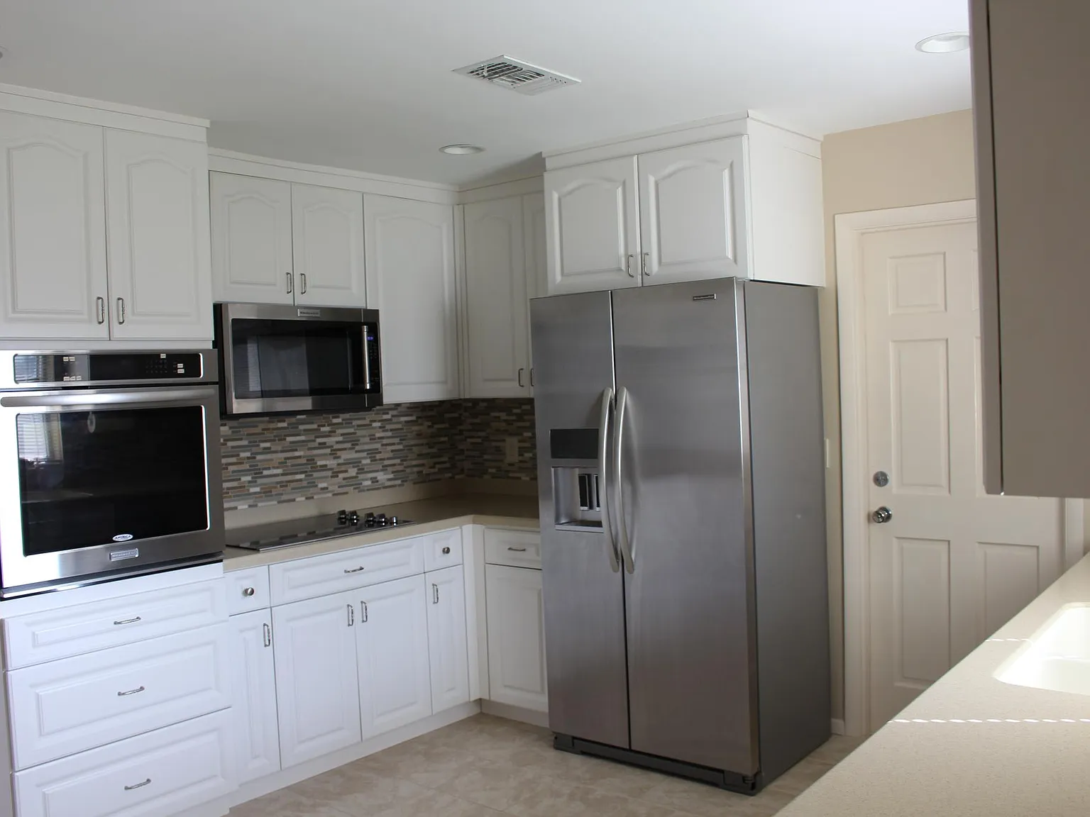 3 bed, 2624 sqft, $2,700 — Photo 3