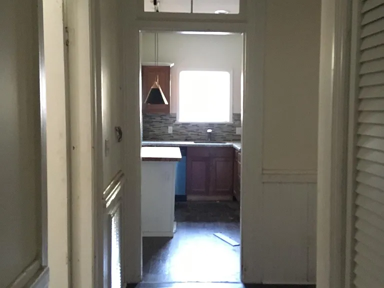 201 W Duffy St #A — Photo 11