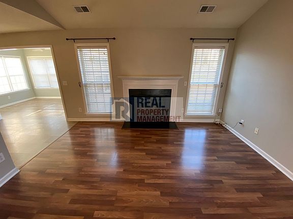 5th image of 1722 Hargrove Dr