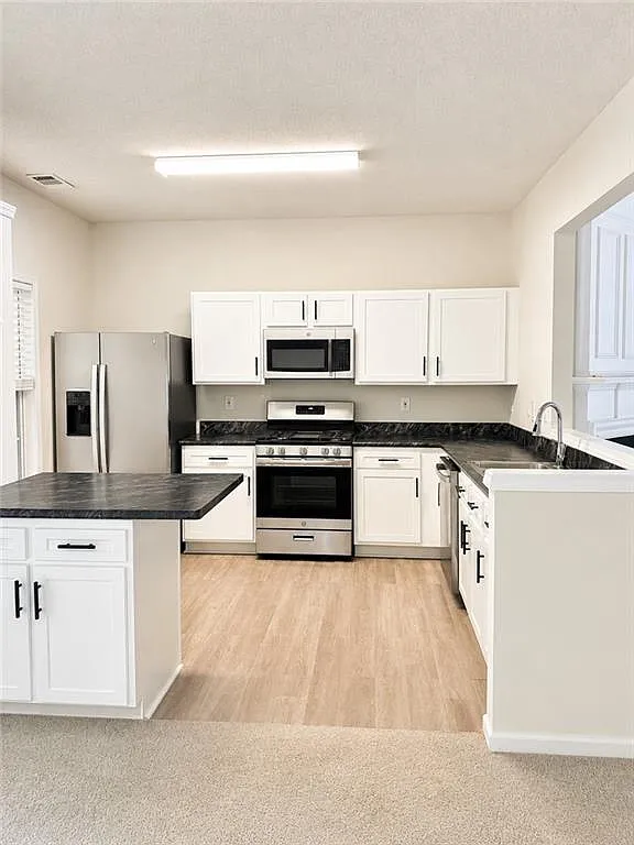 3 bed, 2.5 bath, 1344 sqft, $2,350 — Photo 4