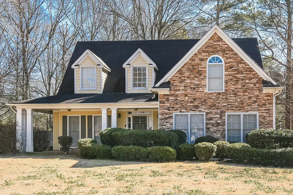 4 bed, 2.5 bath, 1856 sqft, $2,375 — Photo 1