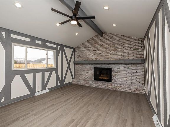 4th image of 24870 Picone Ln