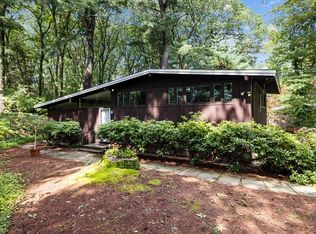2 Rogers Rd, Lexington, MA 02420