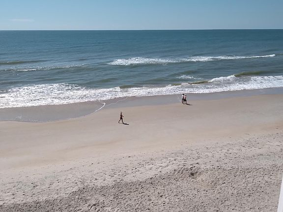 Why fight for a spot on a crowded beach when you can enjoy this?