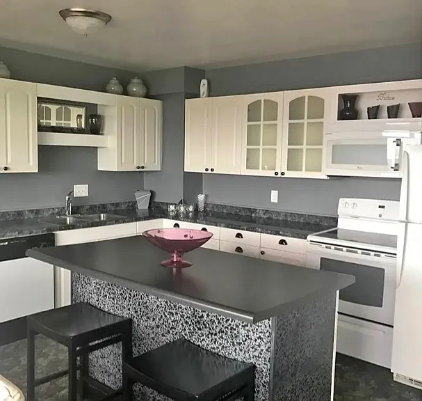 8201 W Skyline Pkwy — Photo 1