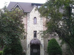 410 N Raynor Ave APT 1E, Joliet, IL 60435