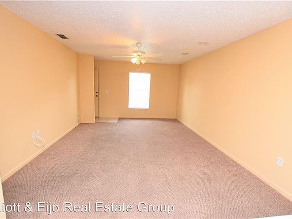 3rd image of 912 Shirley Ann Trl