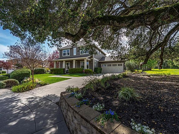 3rd image of 199 Skylark Way