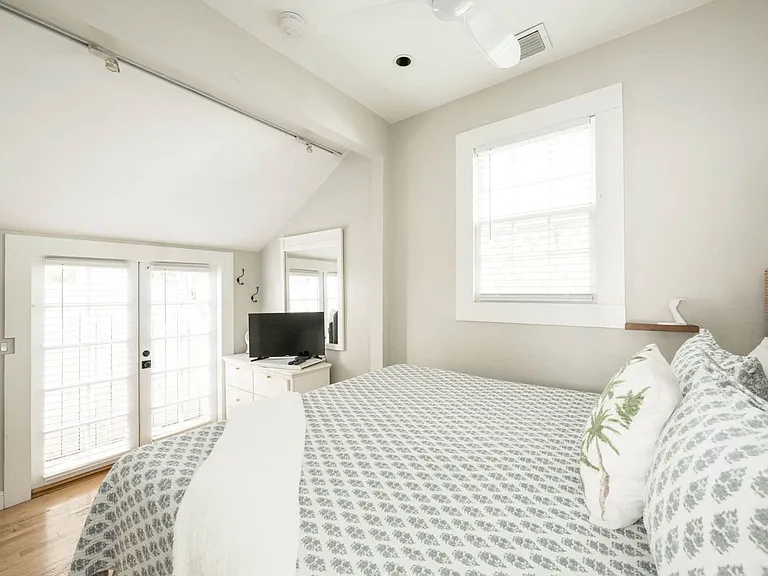 903 Southard St — Photo 20