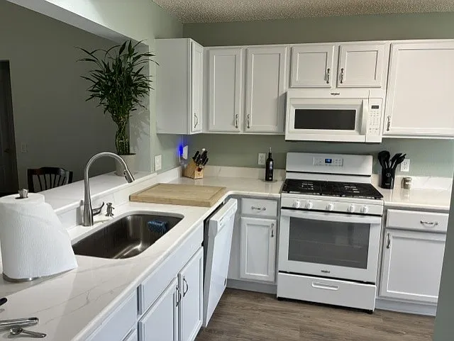 Newly remodeled Kitchen with all appliances