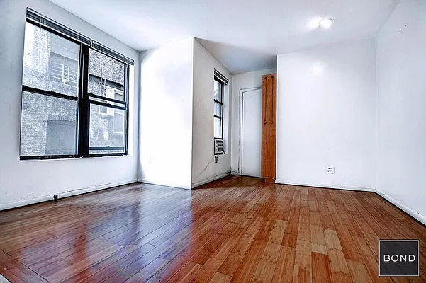 Rented by Bond New York | media 12