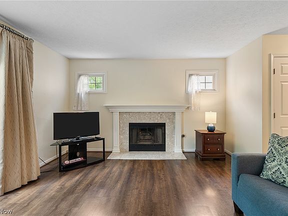 4th image of 1740 Maxwell Blvd