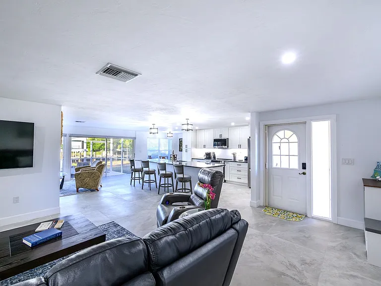 149 Crescent Dr — Photo 6