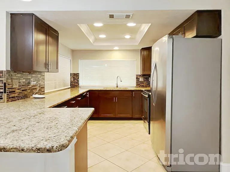 13121 Shadberry Ln — Photo 5